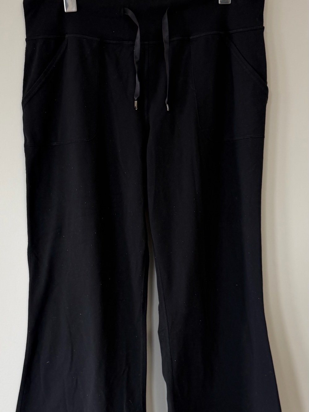 (8) Lululemon Women’s Black Pull-On Lounge Pants